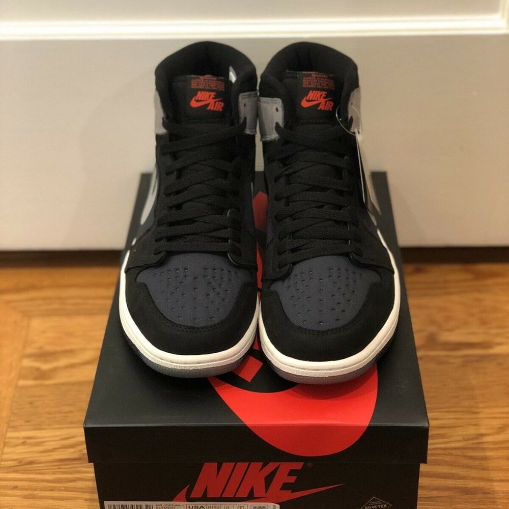Nike Air Jordan 1 High OG (Authenticity Guarantee)